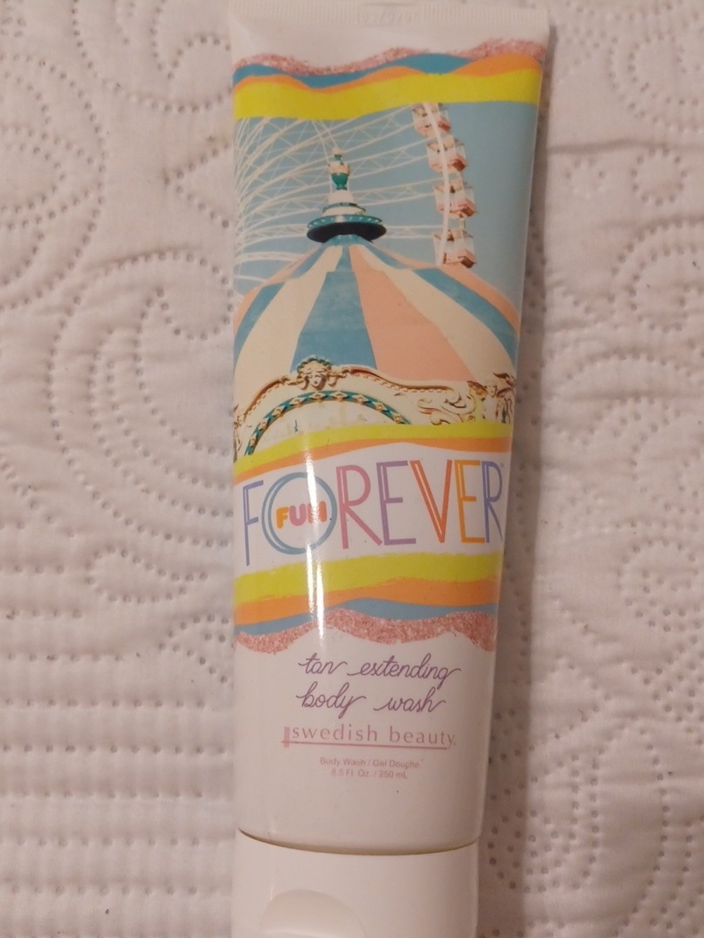 SWEDISH BEAUTY Forever Fun Tan Extending Body Wash - Pastel Multi